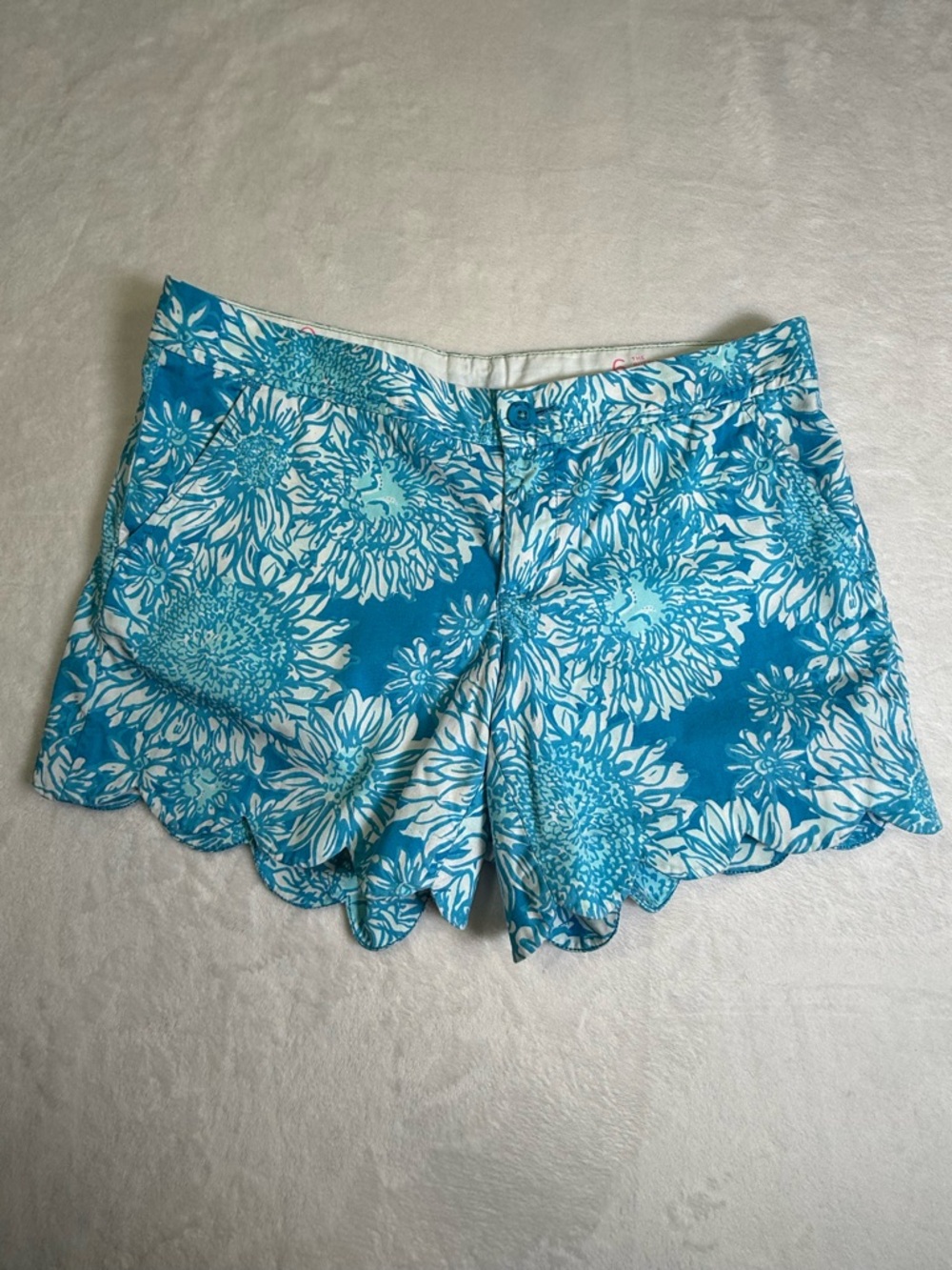 Lilly Pulitzer  Buttercup Boca Blue Floral Scallop-Hem Shorts 6 - Picture 4 of 6